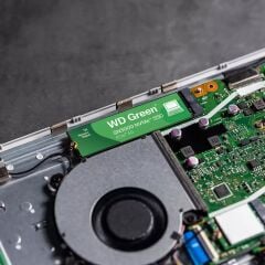 WD 1TB Green Sn3000 m2.nvme SSD 5000-4000 MBs WDS100T4G0E Pcie4
